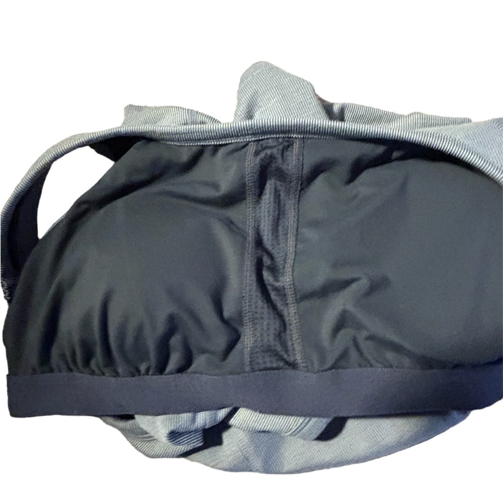 Women’s Prana Razor back gray tank with built in bra, sz M - Picture 4 of 4